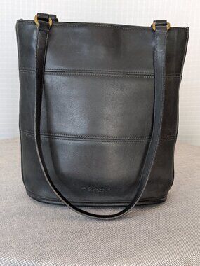 Vintage Coach Tribeca Shoulder Bag Black Leather Minimalist Classic Style 9099